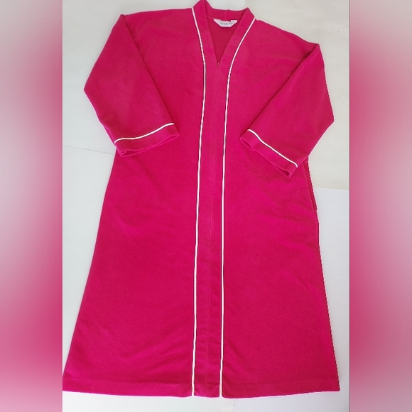 Vanity Fair Intimates & Sleepwear Vintage Ladies L Vanity Fair Hot Pink 23 Zip Dacron Velour
